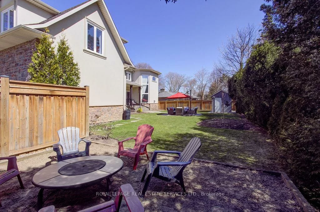 384, Rebecca, 1017 - SW Southwest, Oakville