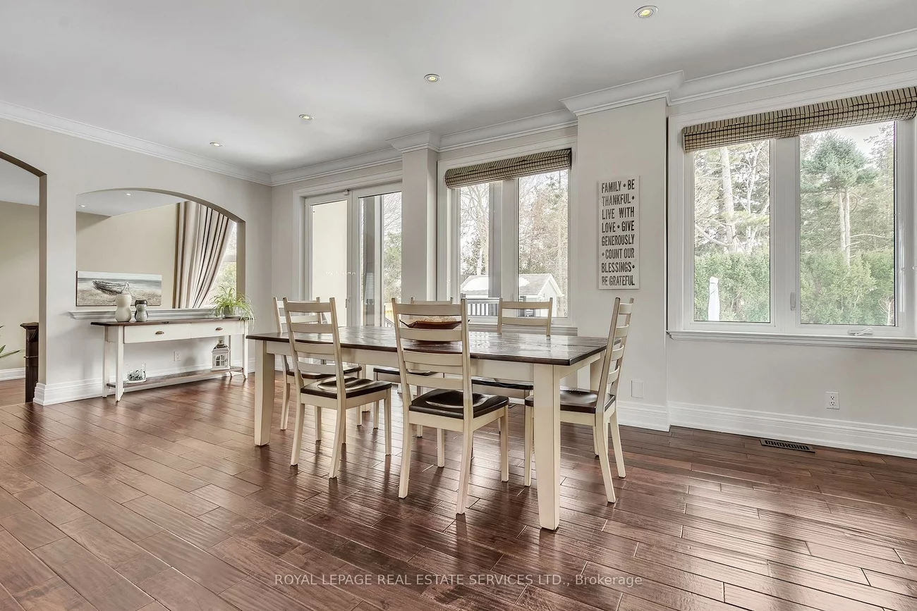 384, Rebecca, 1017 - SW Southwest, Oakville