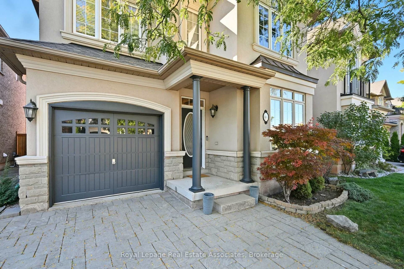 3335, Whilabout, 1001 - BR Bronte, Oakville