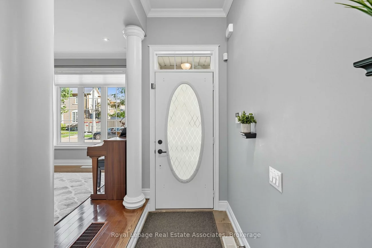 3335, Whilabout, 1001 - BR Bronte, Oakville