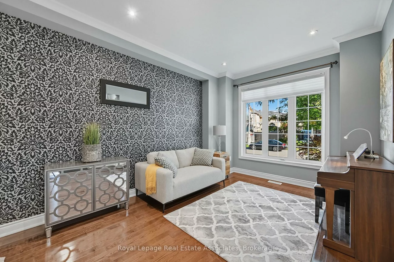 3335, Whilabout, 1001 - BR Bronte, Oakville