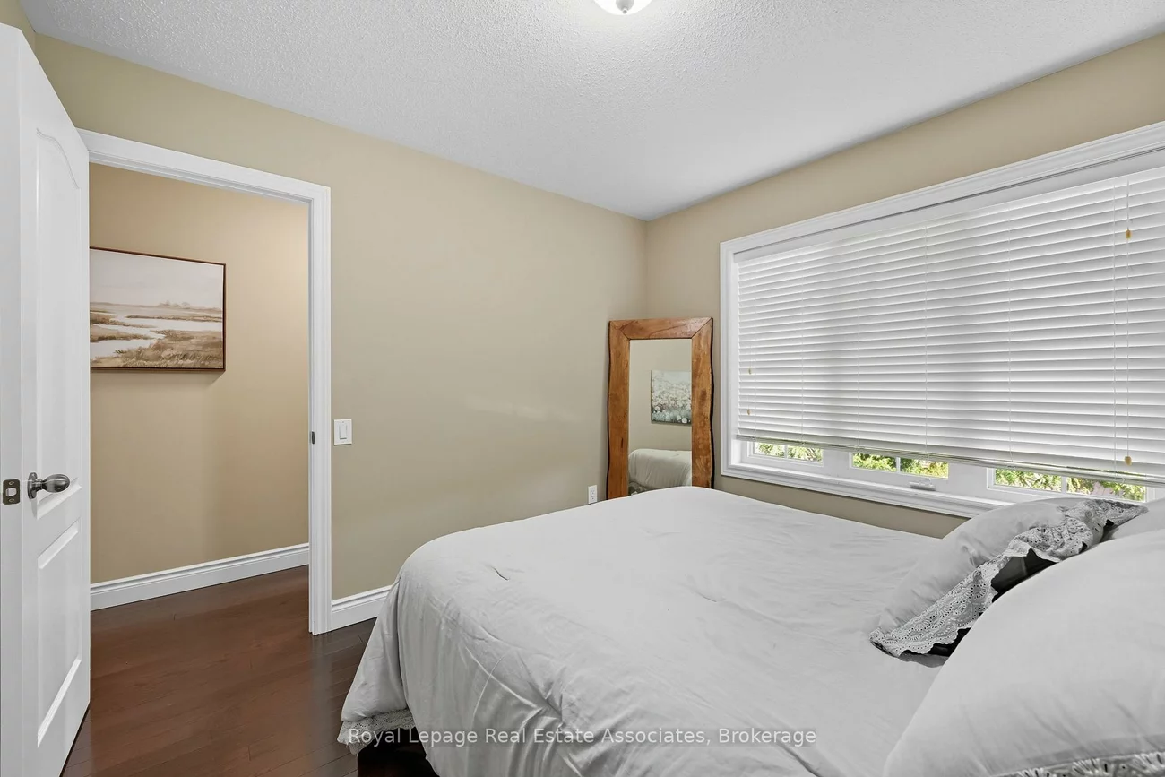 3335, Whilabout, 1001 - BR Bronte, Oakville
