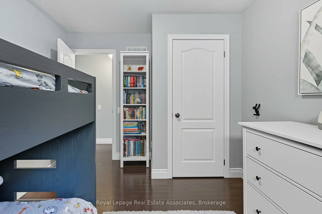 3335, Whilabout, 1001 - BR Bronte, Oakville