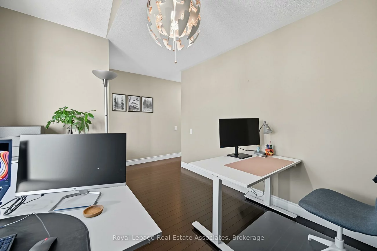 3335, Whilabout, 1001 - BR Bronte, Oakville