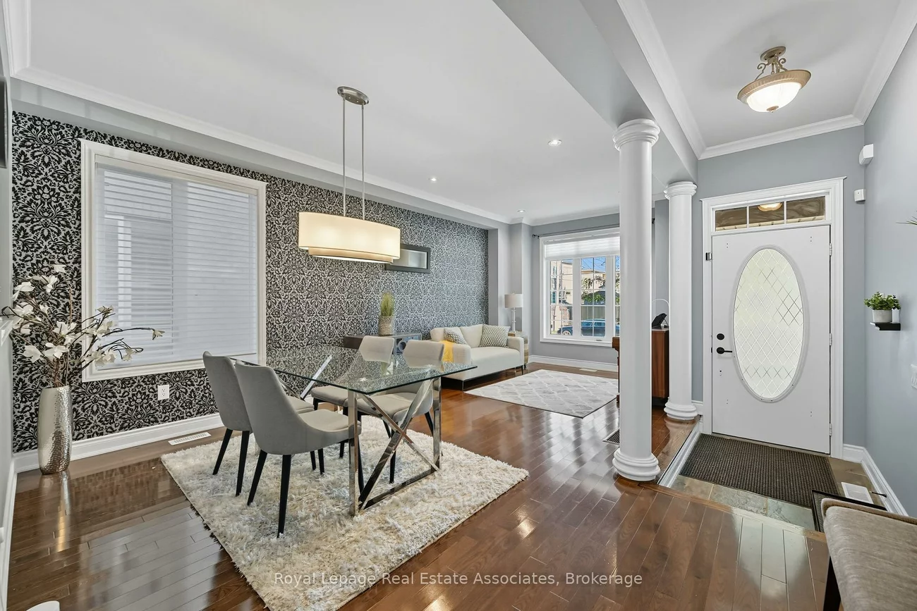 3335, Whilabout, 1001 - BR Bronte, Oakville