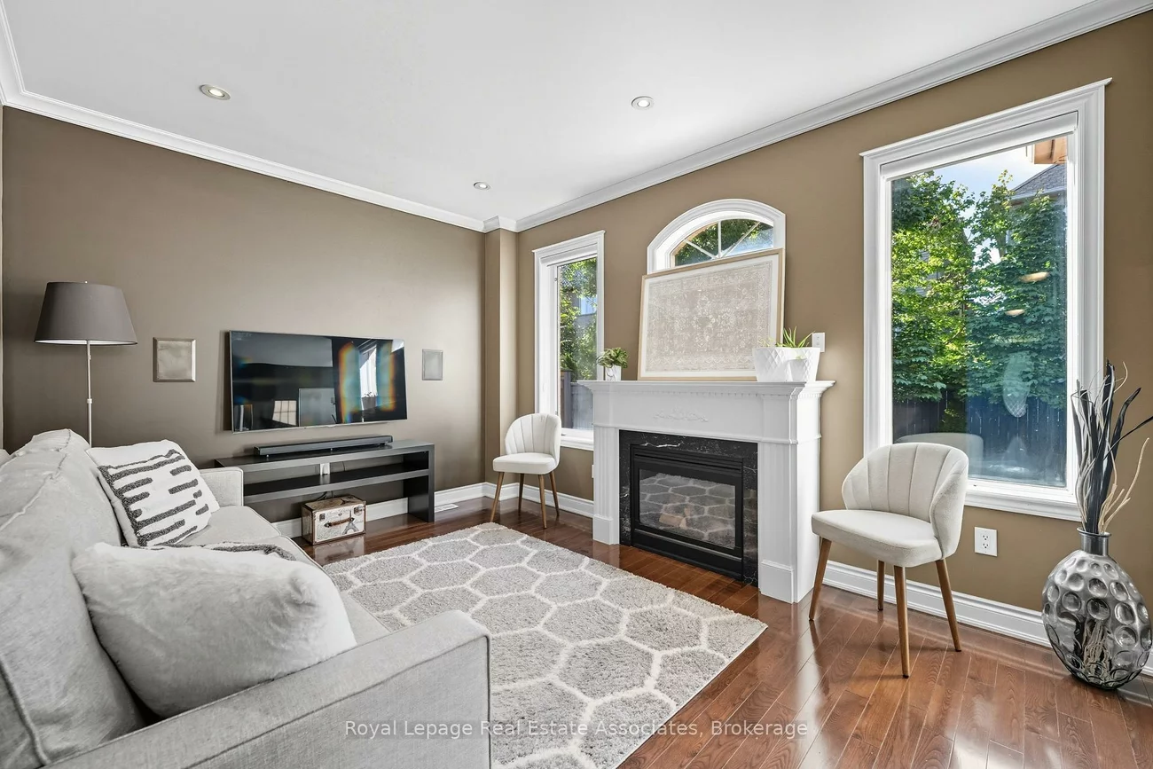 3335, Whilabout, 1001 - BR Bronte, Oakville