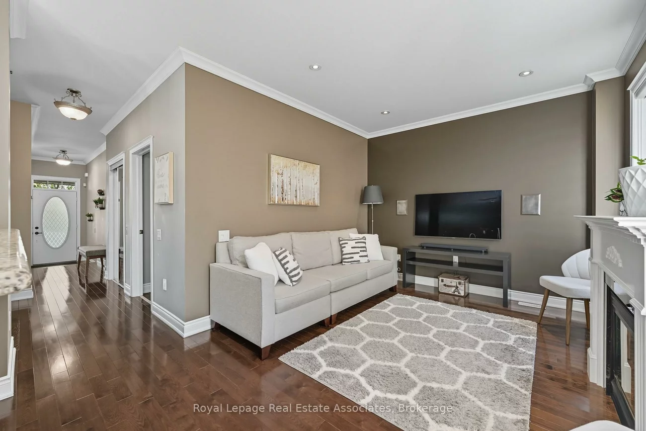 3335, Whilabout, 1001 - BR Bronte, Oakville