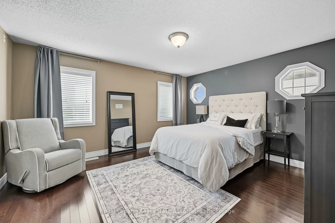 3335, Whilabout, 1001 - BR Bronte, Oakville
