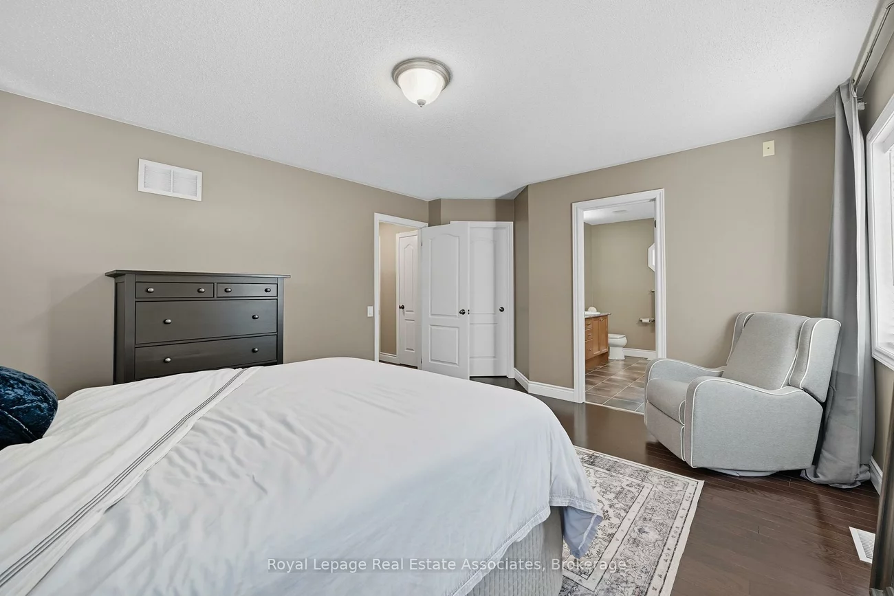 3335, Whilabout, 1001 - BR Bronte, Oakville