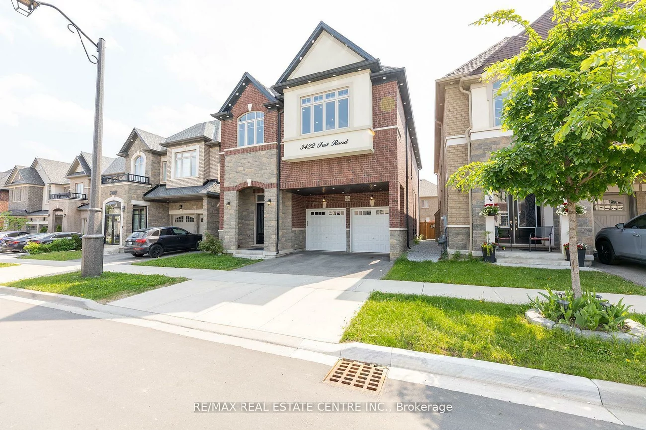 3422, Post, 1008 - GO Glenorchy, Oakville