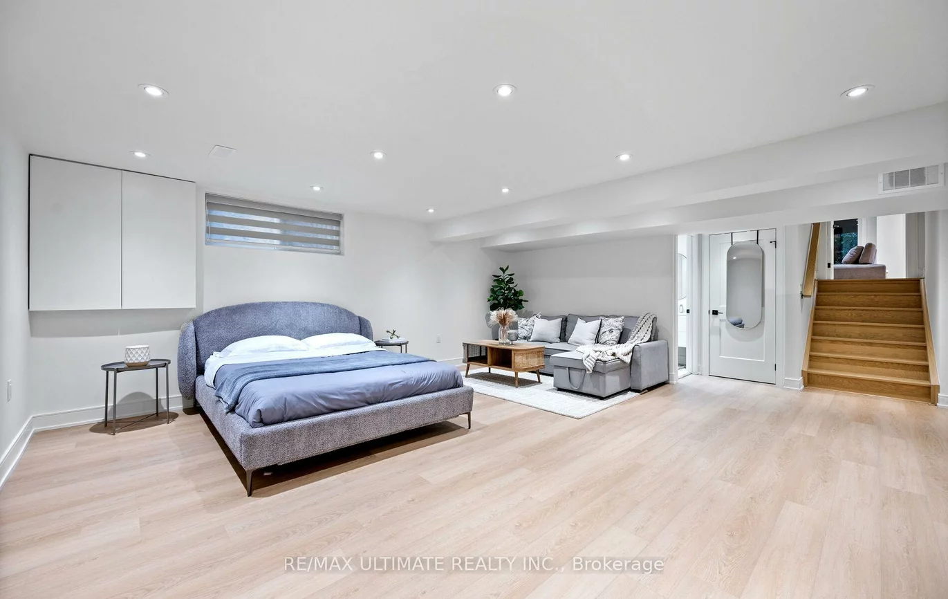 2495, Waterford, 1020 - WO West, Oakville