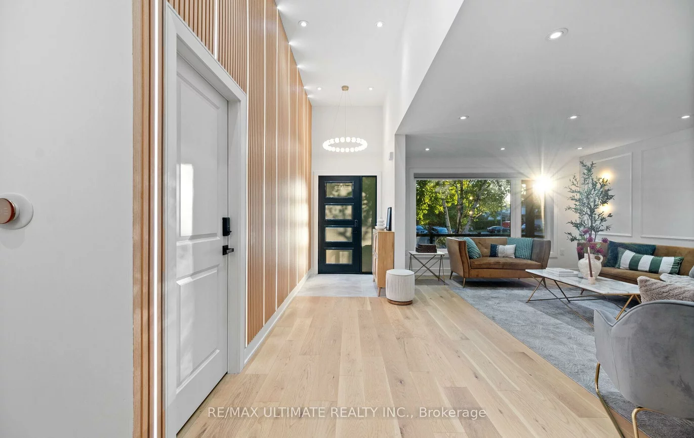 2495, Waterford, 1020 - WO West, Oakville