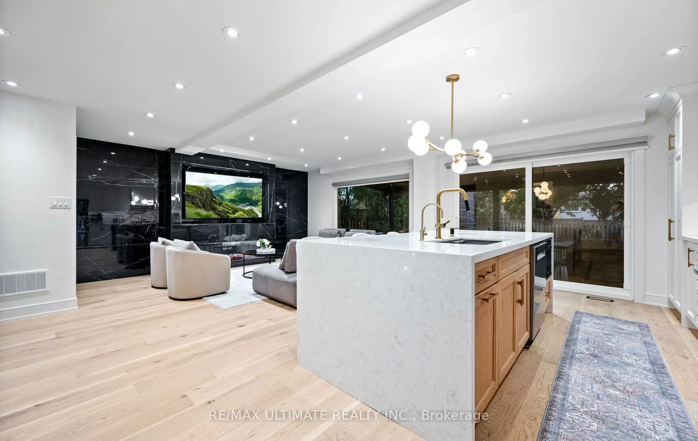 2495, Waterford, 1020 - WO West, Oakville