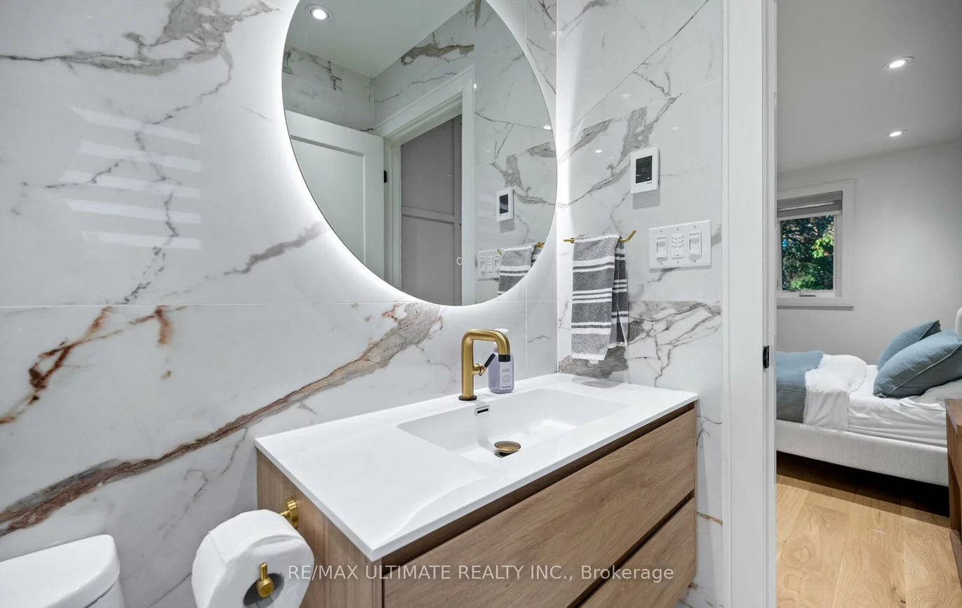 2495, Waterford, 1020 - WO West, Oakville