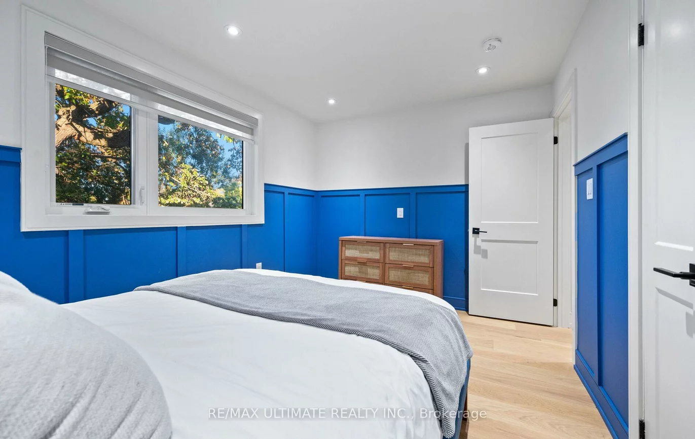 2495, Waterford, 1020 - WO West, Oakville