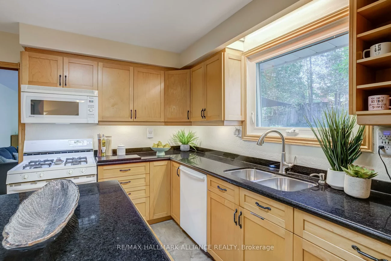 2033, Water's Edge, 1001 - BR Bronte, Oakville