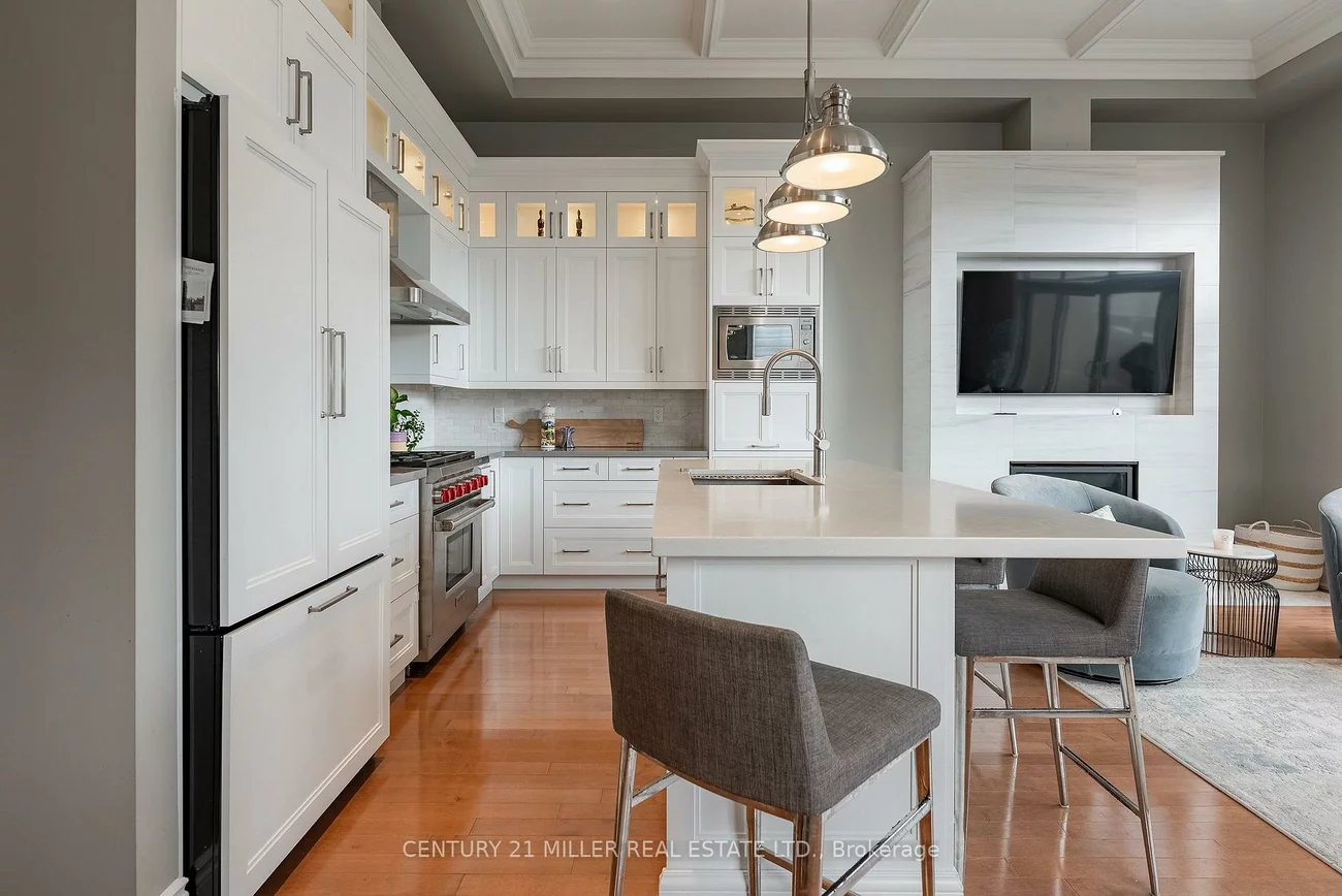 131, Brock, 1002 - CO Central, Oakville