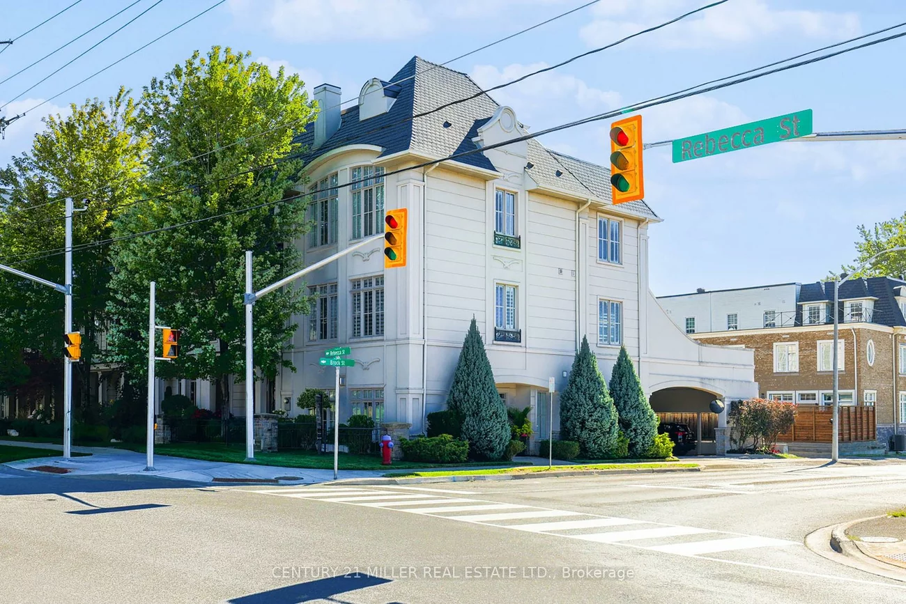 131, Brock, 1002 - CO Central, Oakville