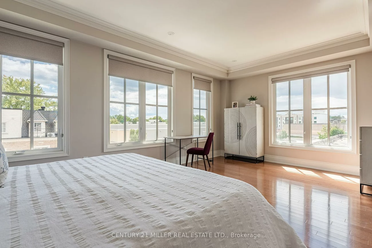 131, Brock, 1002 - CO Central, Oakville