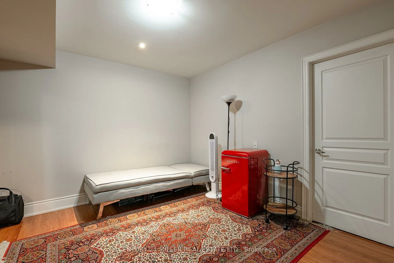 131, Brock, 1002 - CO Central, Oakville