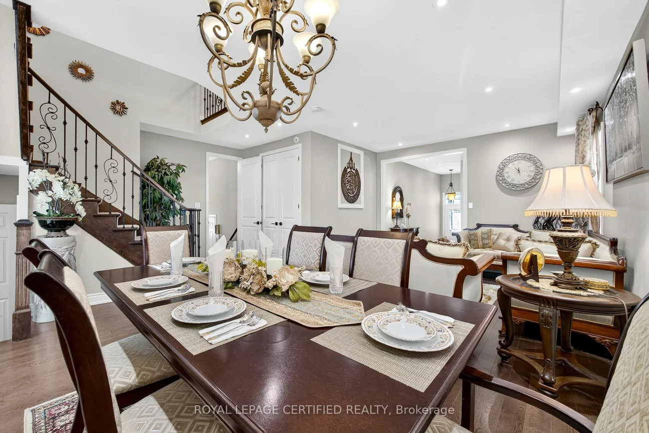 1468, Liverpool, 1022 - WT West Oak Trails, Oakville