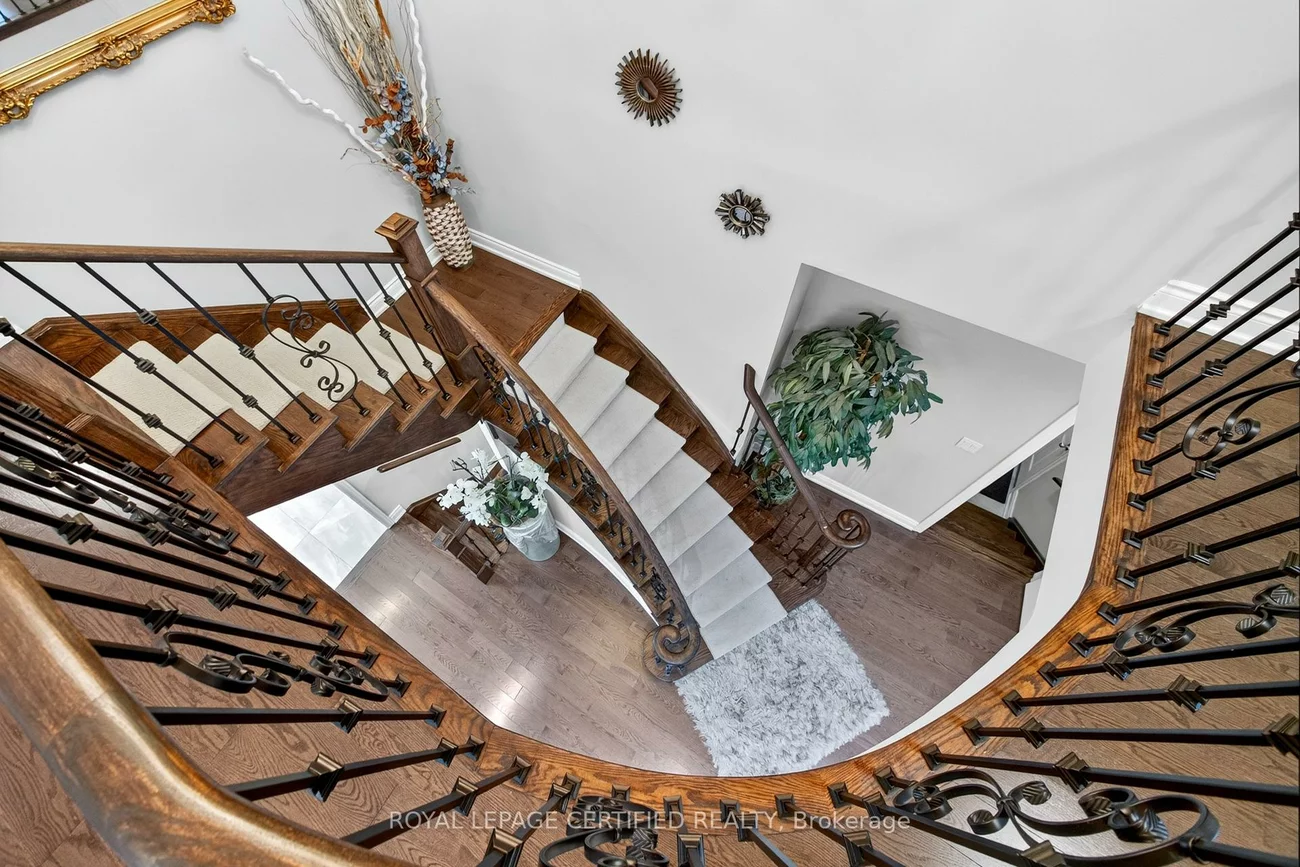 1468, Liverpool, 1022 - WT West Oak Trails, Oakville