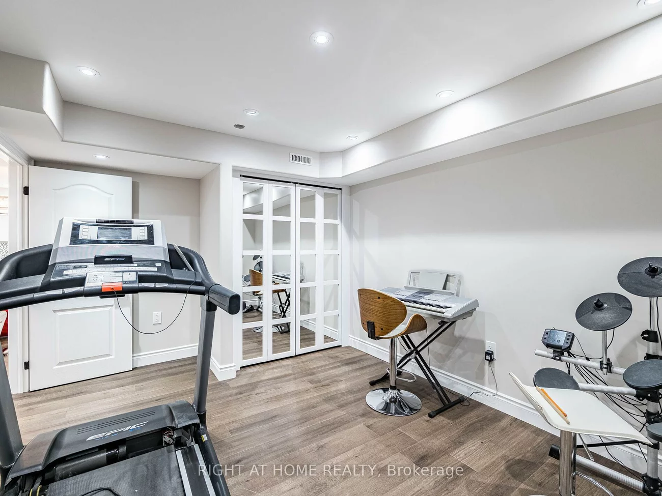 3176, Stocksbridge, 1000 - BC Bronte Creek, Oakville