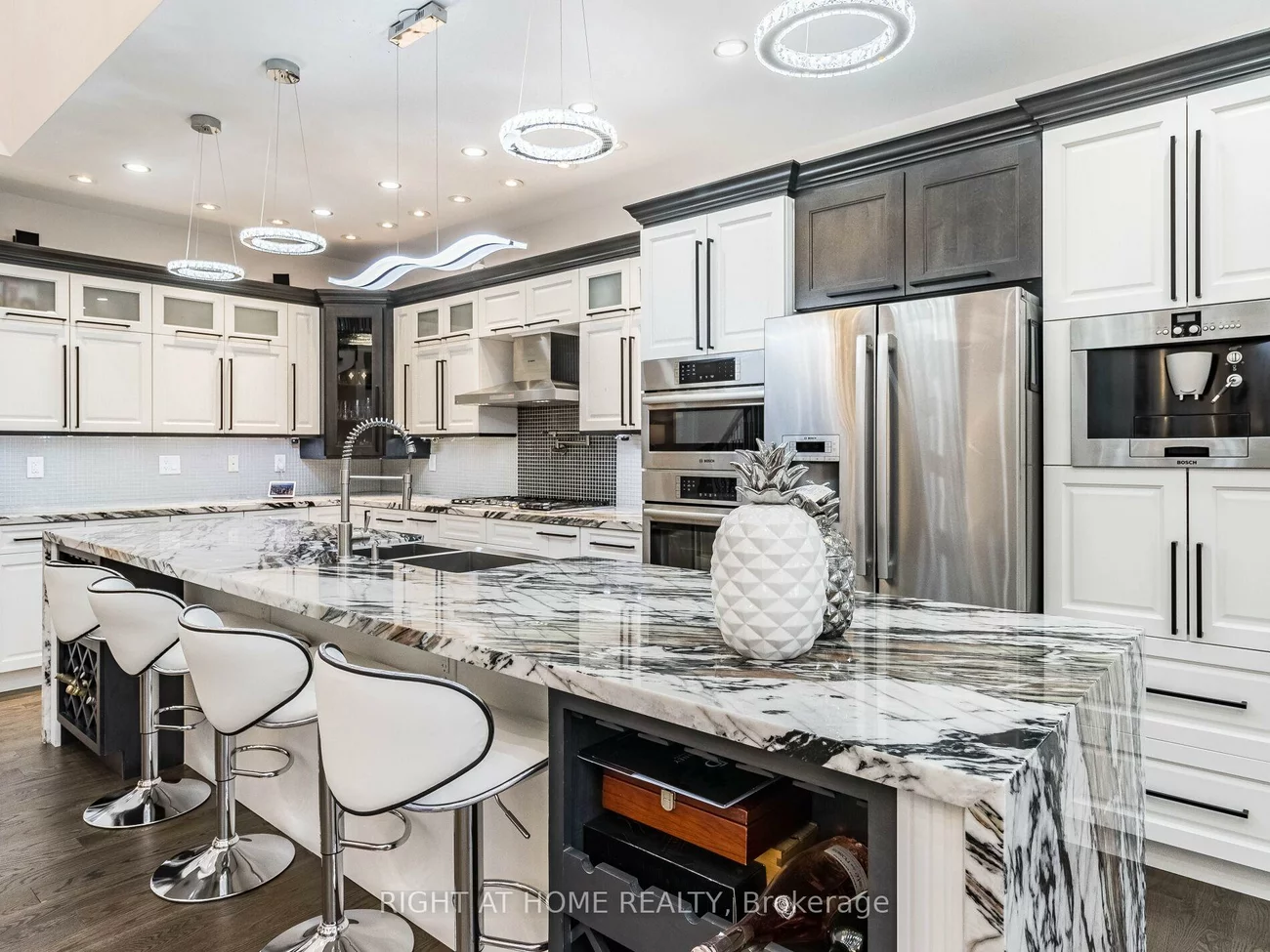 3176, Stocksbridge, 1000 - BC Bronte Creek, Oakville