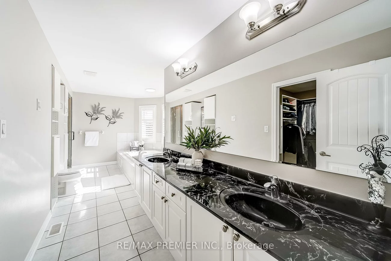 2195, Kwinter, 1019 - WM Westmount, Oakville