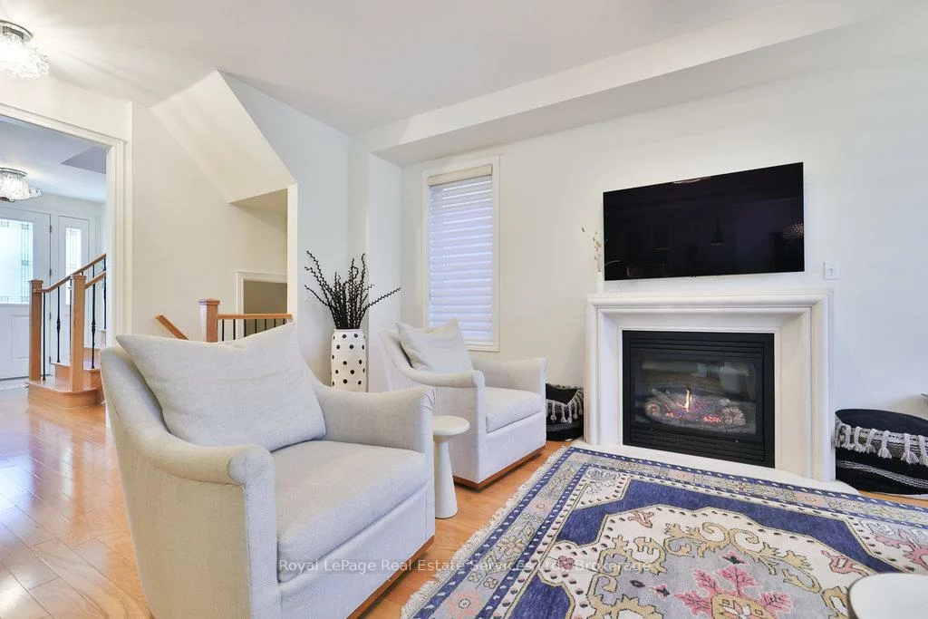 3294, Robert Brown, 1008 - GO Glenorchy, Oakville