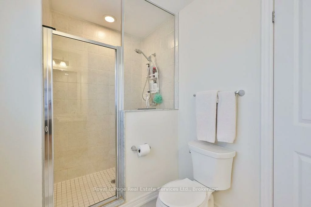 3294, Robert Brown, 1008 - GO Glenorchy, Oakville