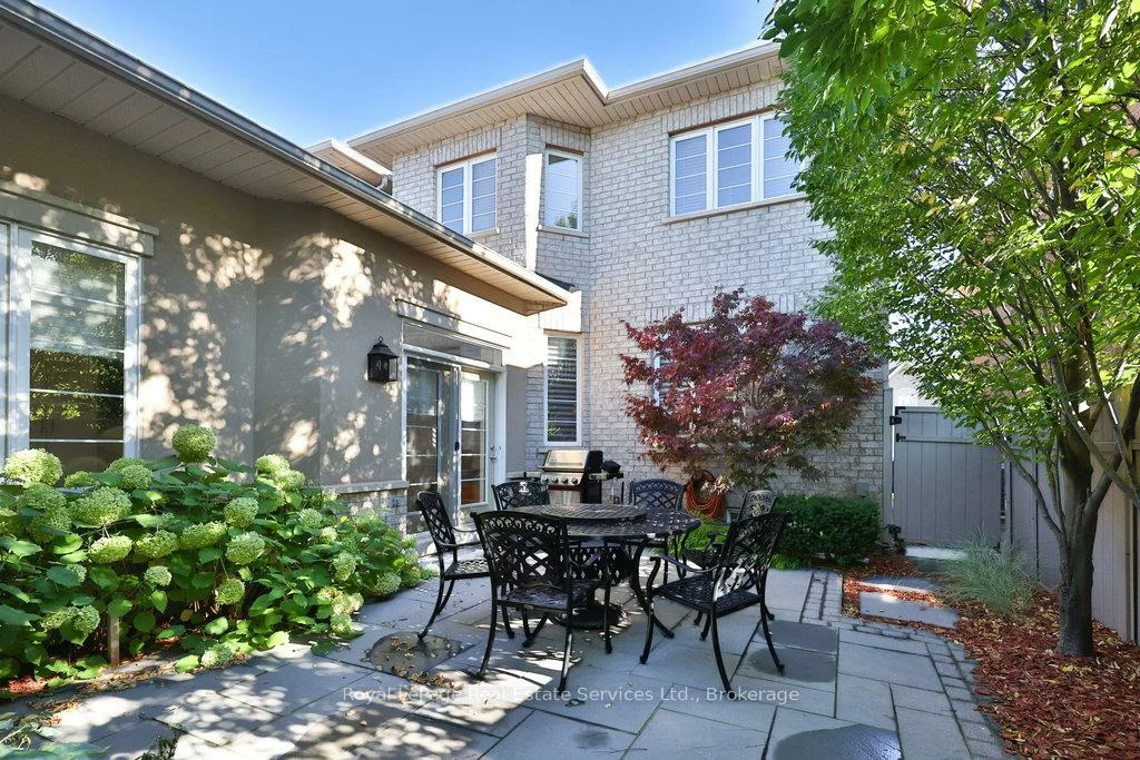 3294, Robert Brown, 1008 - GO Glenorchy, Oakville