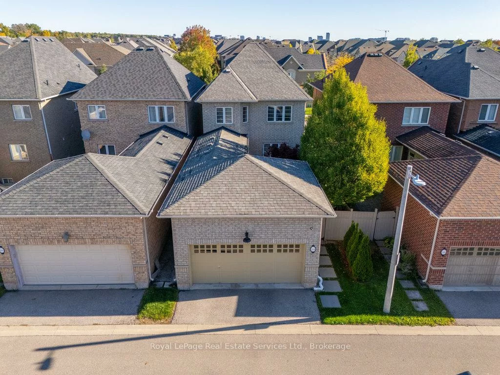 3294, Robert Brown, 1008 - GO Glenorchy, Oakville