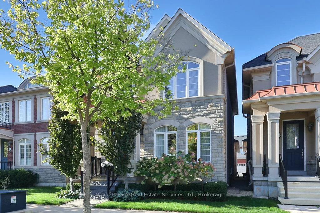 3294, Robert Brown, 1008 - GO Glenorchy, Oakville