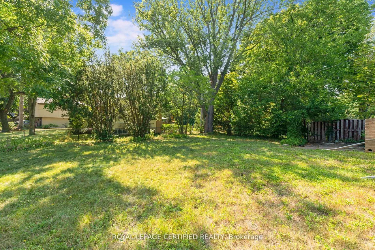 122, Selgrove, 1017 - SW Southwest, Oakville