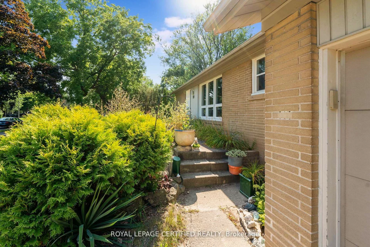 122, Selgrove, 1017 - SW Southwest, Oakville