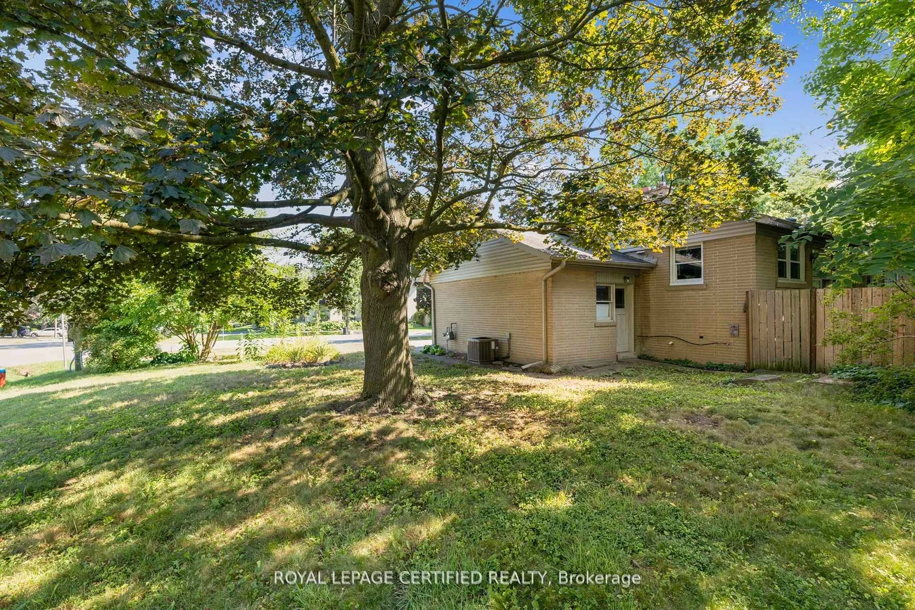 122, Selgrove, 1017 - SW Southwest, Oakville