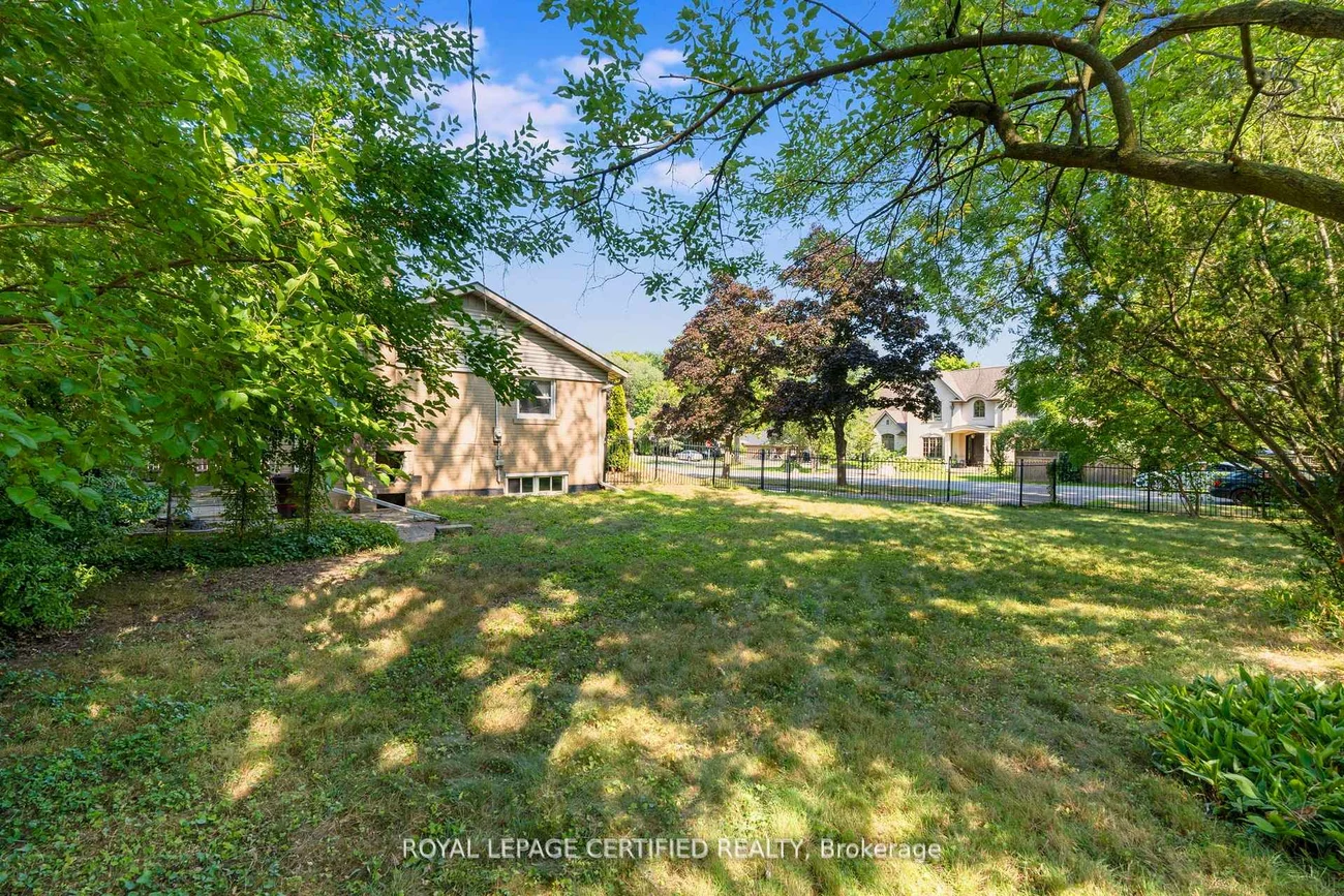 122, Selgrove, 1017 - SW Southwest, Oakville