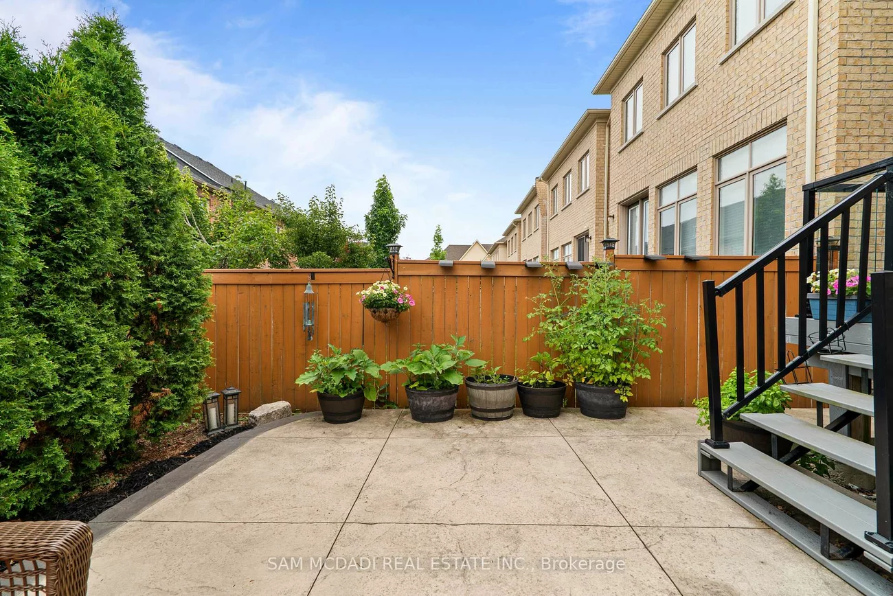 2469, Chateau, 1000 - BC Bronte Creek, Oakville