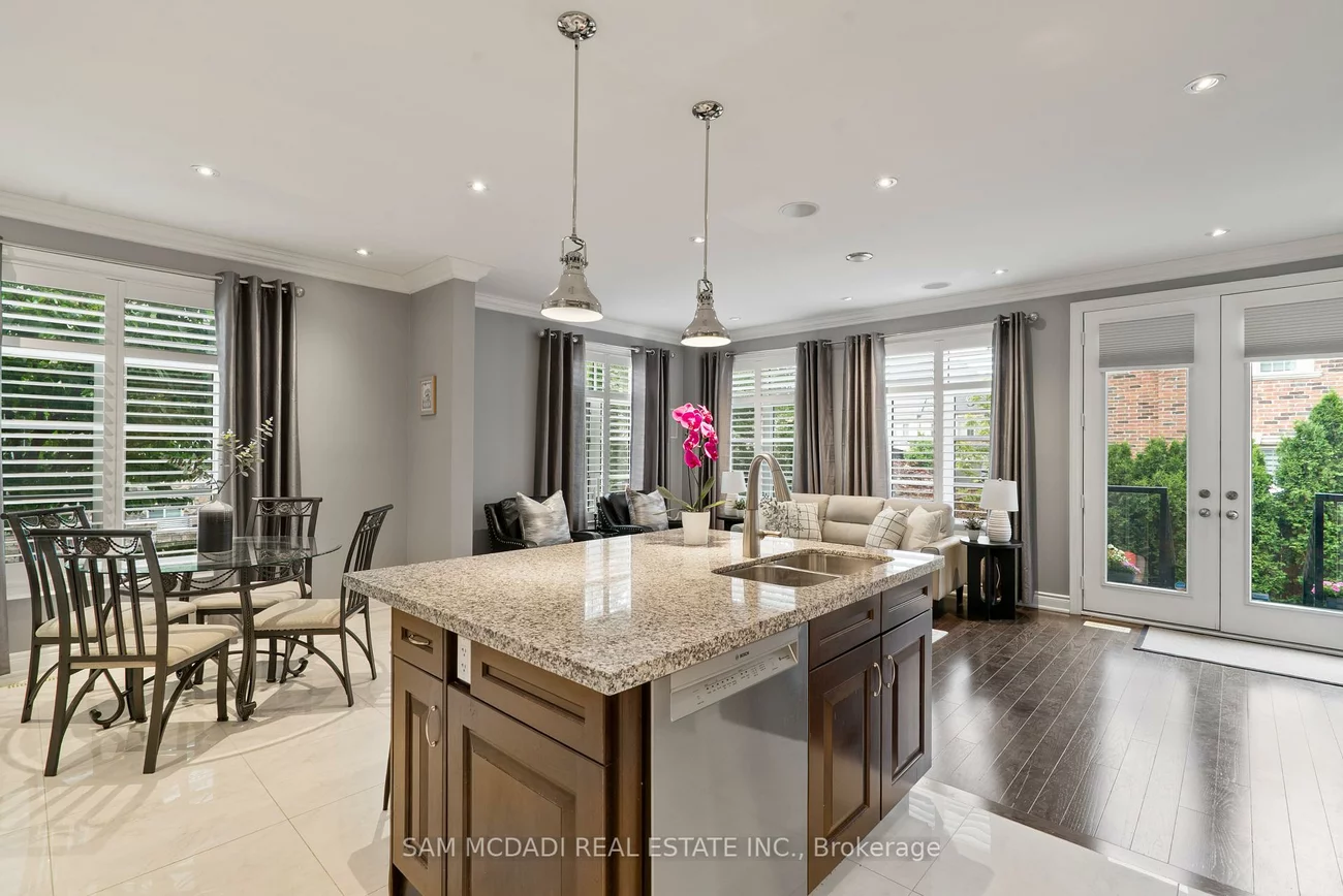 2469, Chateau, 1000 - BC Bronte Creek, Oakville