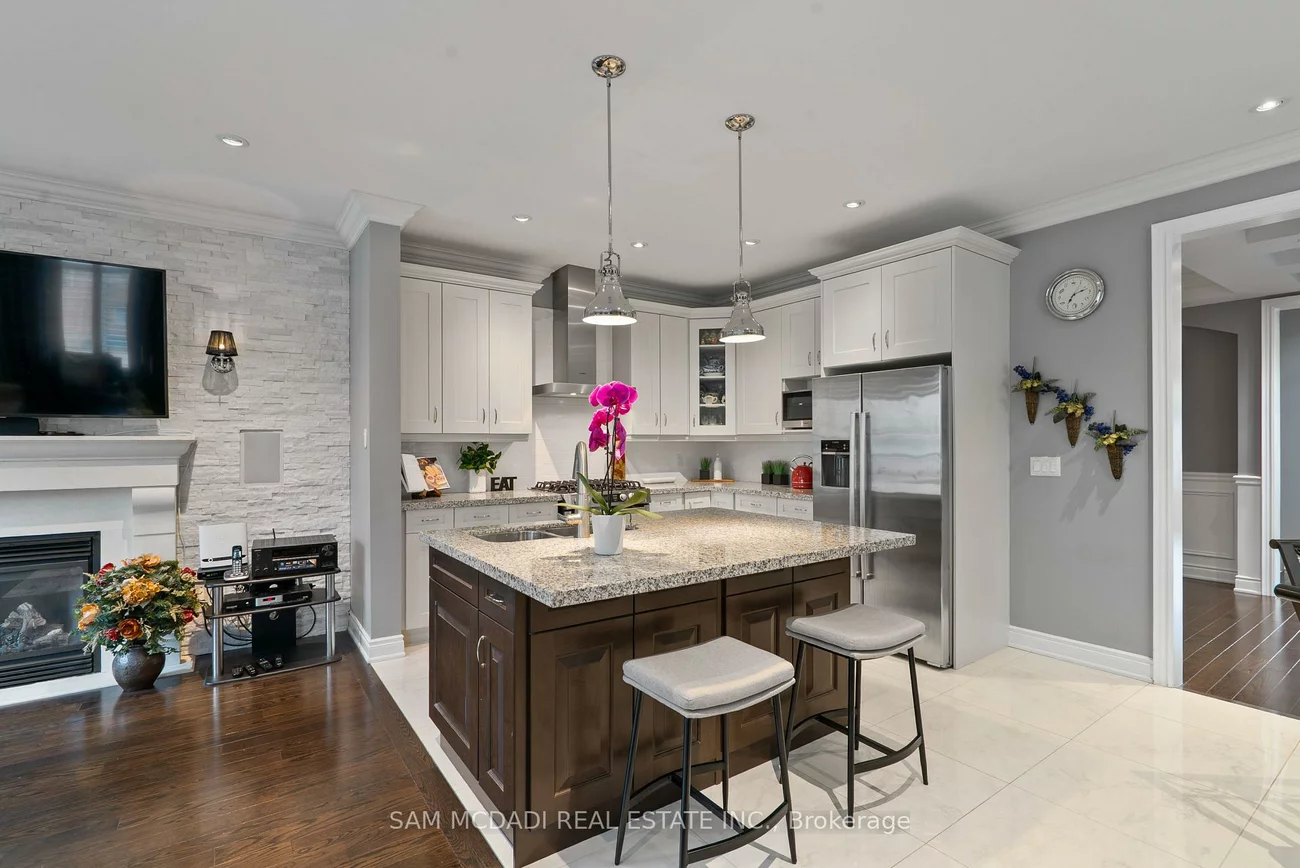 2469, Chateau, 1000 - BC Bronte Creek, Oakville