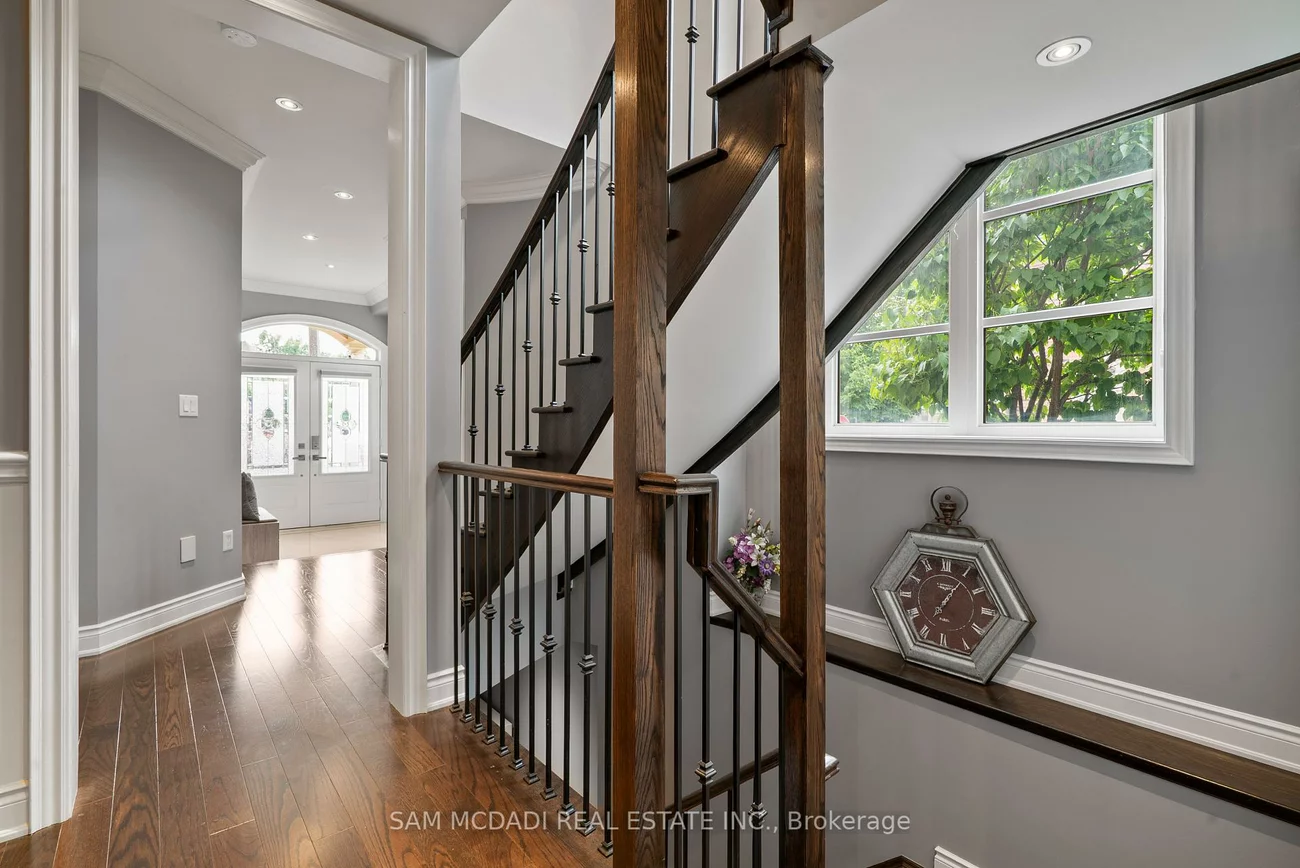 2469, Chateau, 1000 - BC Bronte Creek, Oakville