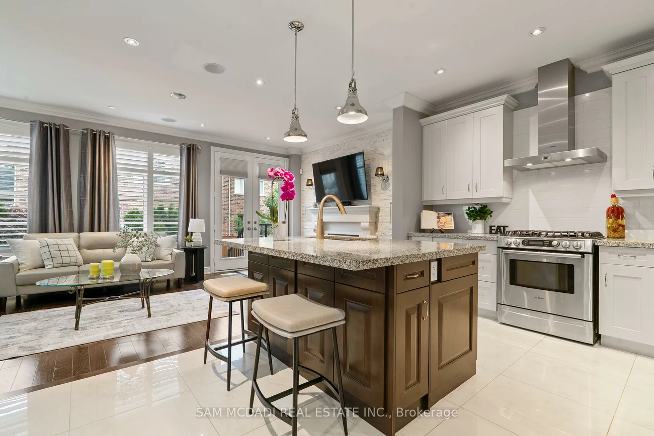 2469, Chateau, 1000 - BC Bronte Creek, Oakville