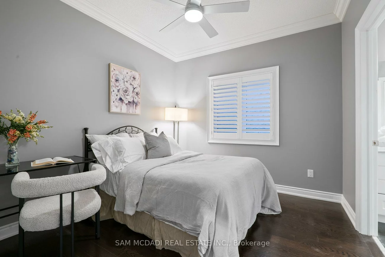 2469, Chateau, 1000 - BC Bronte Creek, Oakville