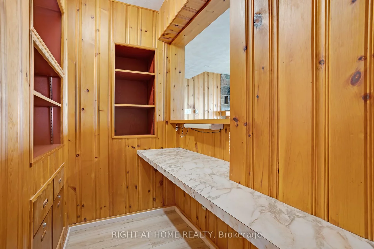 1360, LAKESHORE, 1017 - SW Southwest, Oakville