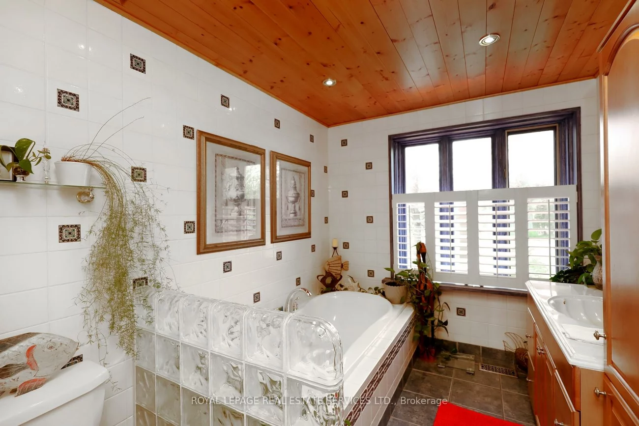 167, Oliver, 1003 - CP College Park, Oakville