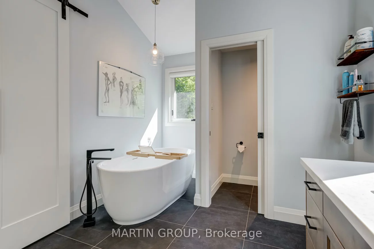 89, Germorda, 1003 - CP College Park, Oakville