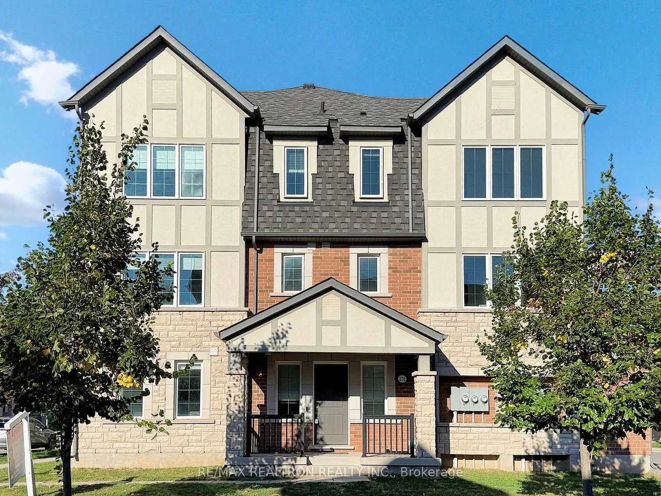 370, Timberland, 1008 - GO Glenorchy, Oakville