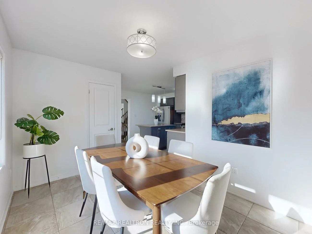 370, Timberland, 1008 - GO Glenorchy, Oakville