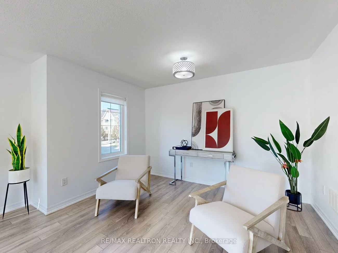 370, Timberland, 1008 - GO Glenorchy, Oakville